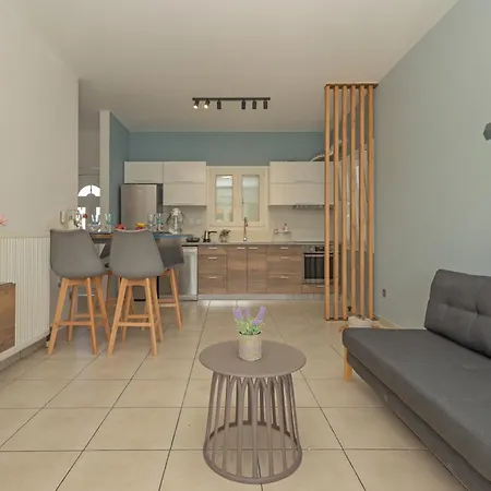 Vasilis Modern * Alepou